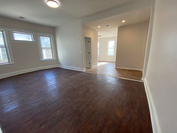 2nd image of 157 Bayview Ave #2