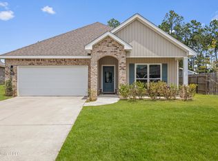 5529 Overland Dr, Biloxi, MS 39532