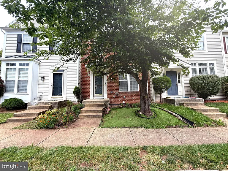 5944 Raina Dr — Photo 1