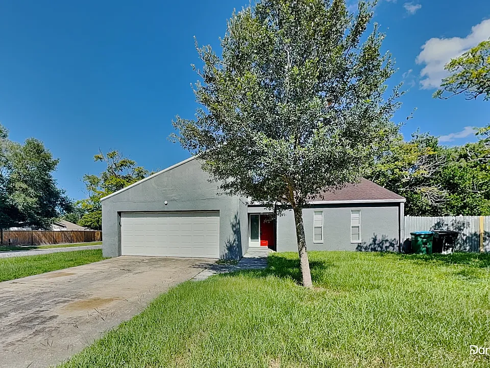 209 Banyan Ct