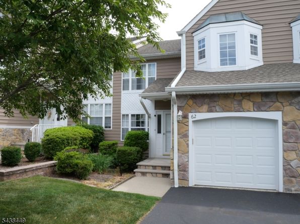 62 Knoll Ct
