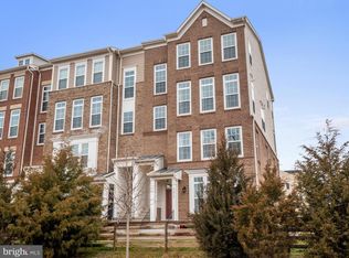 43511 Town Gate Sq, Chantilly, VA 20152