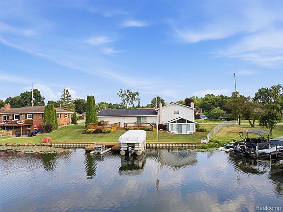 2nd image of 2504 Golden Shores Ct