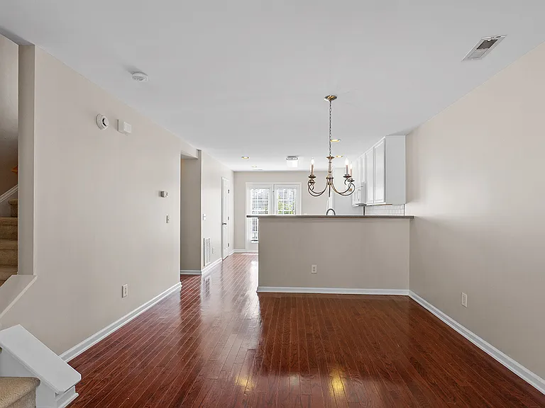 10028 Blackwell Dr — Photo 3