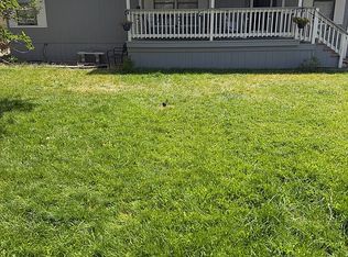 15 Dixie Ct, Round Mountain, NV 89045