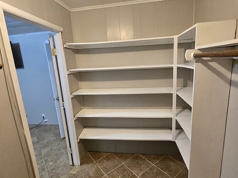 6255 Warren St — Photo 7
