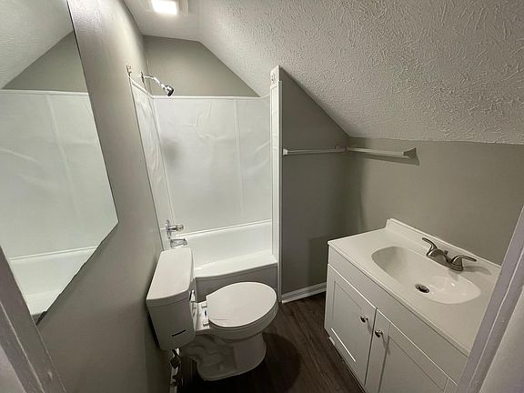 5th image of 421 Johnson Ave #3