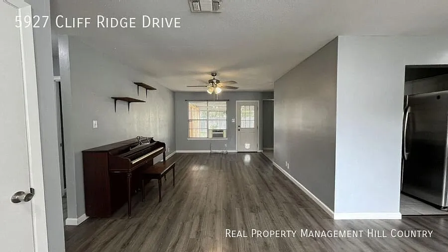 3 Bed / 2 Bath with Covered Patio — Photo 3