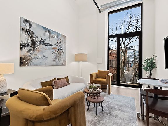 2nd image of 813 W Evergreen Ave #61