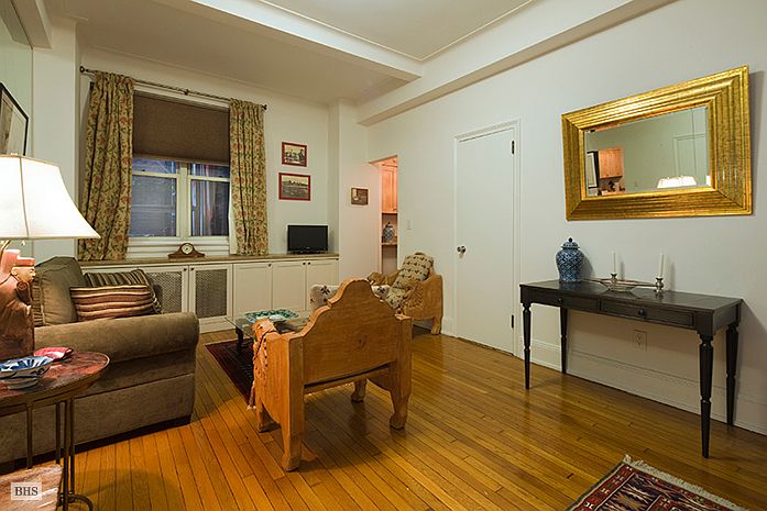 1st image of 304 W 75th St APT 1F
