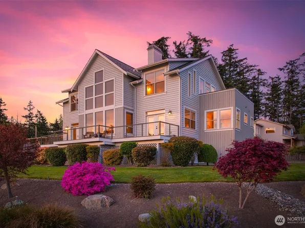 884 Saratoga Way, Camano Island, WA 98282