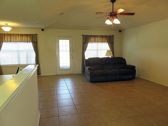 2nd image of 213 Fort Houston Dr