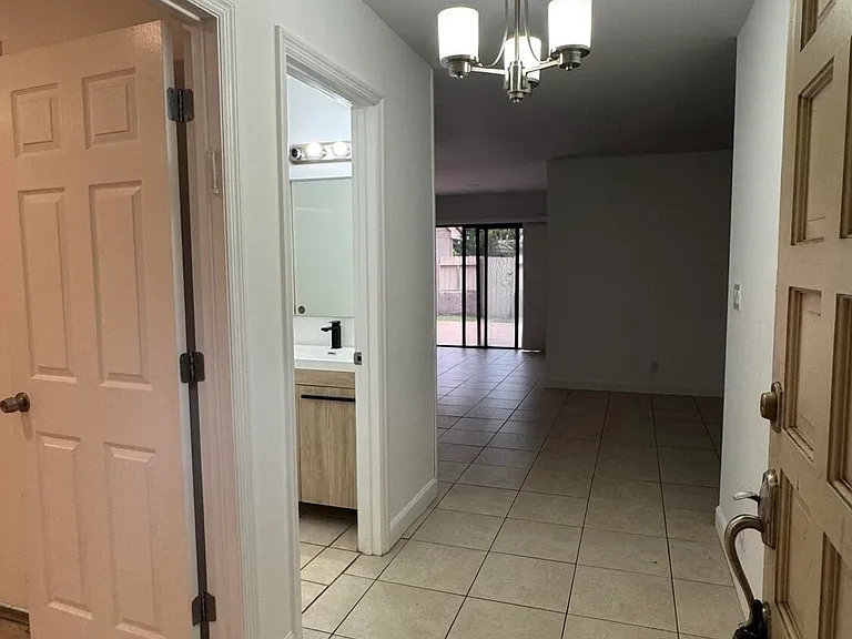 802 Saint Andrews Rd #15 — Photo 7