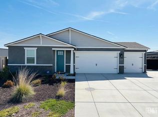 5520 Leonard Alvarado Rd, Bakersfield, CA 93314