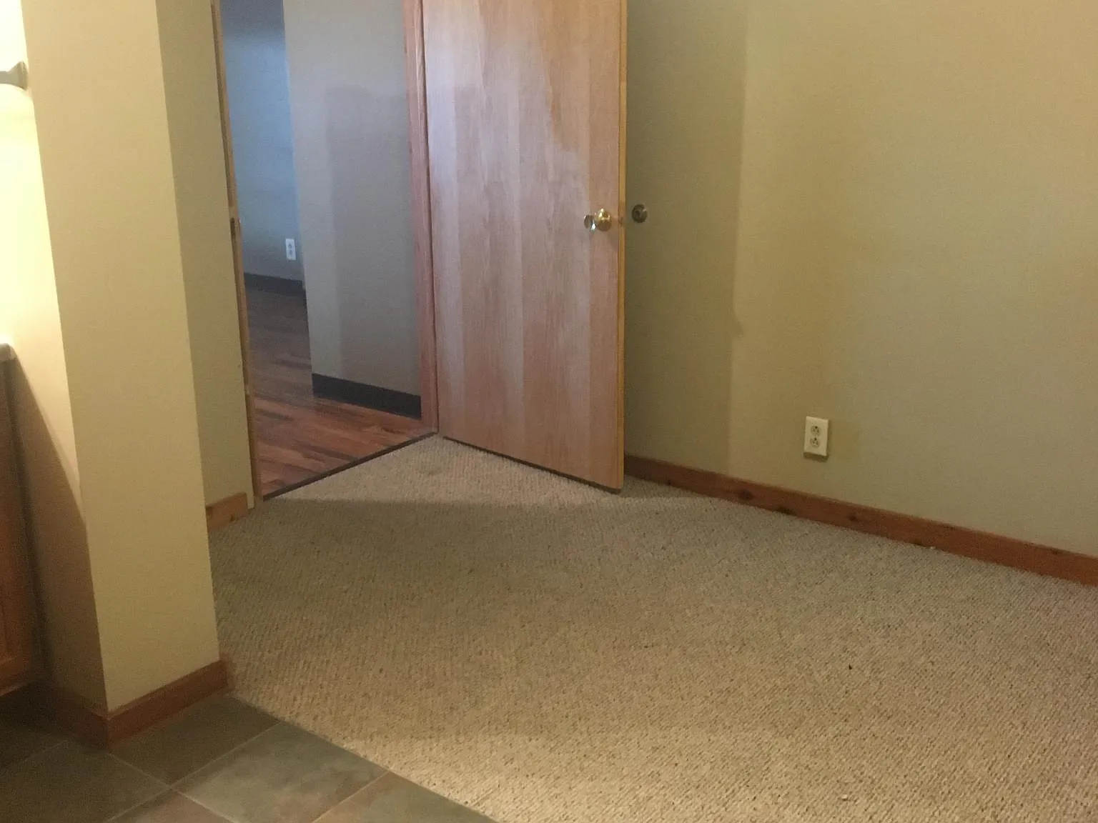 1640 Holdrege St — Photo 3