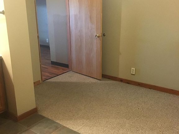 2nd image of 1640 Holdrege St APT 209