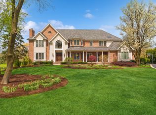 125 New Abbey Dr, Inverness, IL 60010