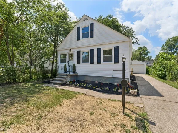 162 Mull Ave, Avon Lake, OH 44012