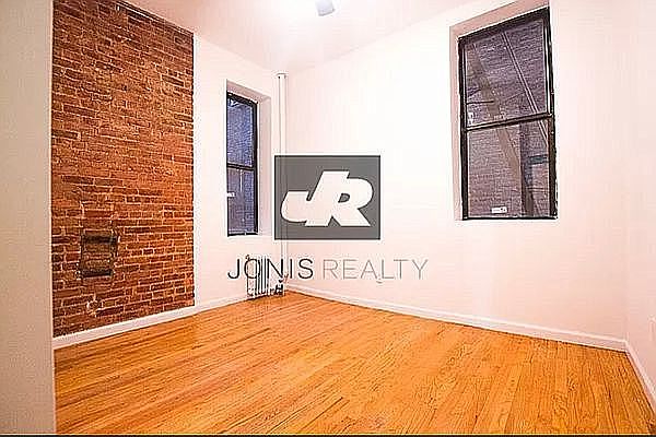1st image of 36 Saint Marks Pl APT 4