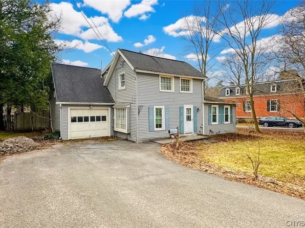 129 College St, Clinton, NY 13323