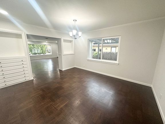 4th image of 1576 Hamilton Ave