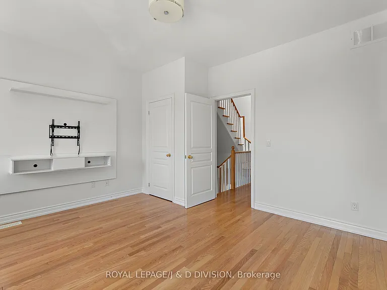 102 Earl Pl — Photo 19