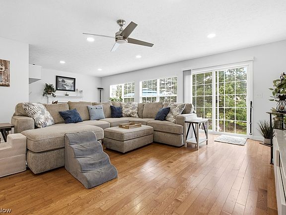 4th image of 37022 Fairfield Ln