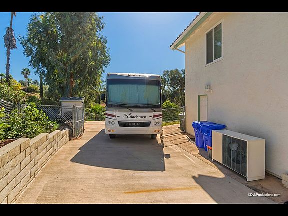 2nd image of 1111 Mary Lane Ct