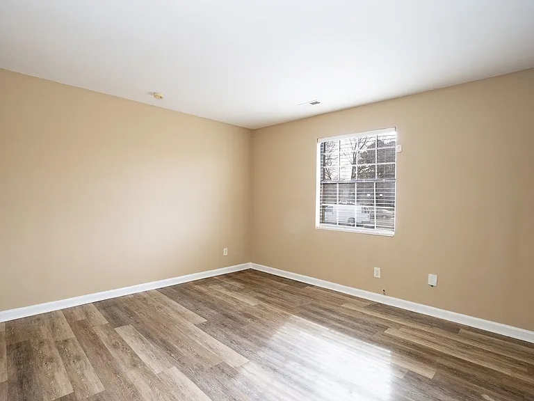1310 Marne Ave — Photo 7