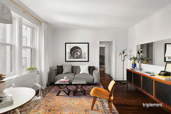 Sold by Triplemint | media 5