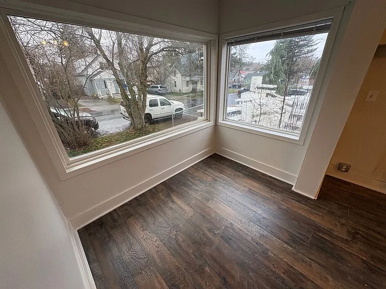 412 Spotswood St — Photo 5