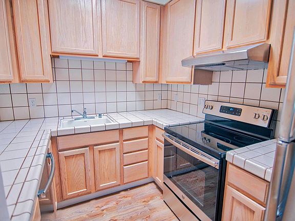 2nd image of 1841 Union St APT A
