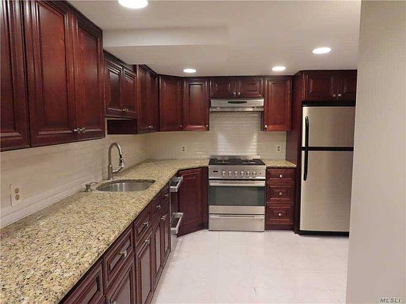 3rd image of 1160 Patricia Ave #1