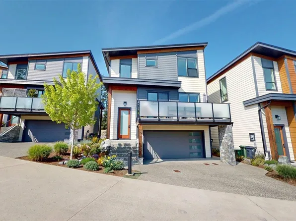 1217 Manzanita Pl #103, Nanaimo, BC V9T 0L7