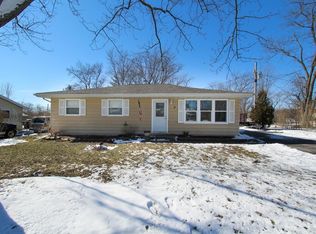 4 Lourdes St, Valparaiso, IN 46385