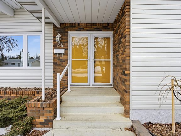 3rd image of 24 Penguin Cres