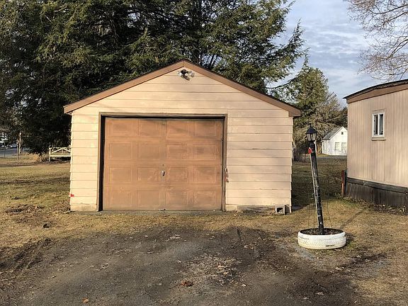 2nd image of 54 Gray Ave