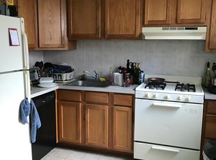 210 N 36th St #1, Philadelphia, PA 19104