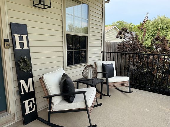 3rd image of 672 Country Squire Ct