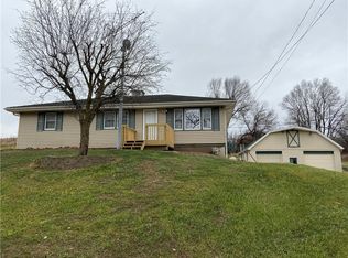 2724 N Pass Rd, Saint Joseph, MO 64503