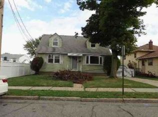 46 Manhattan Ave, Avenel, NJ 07001