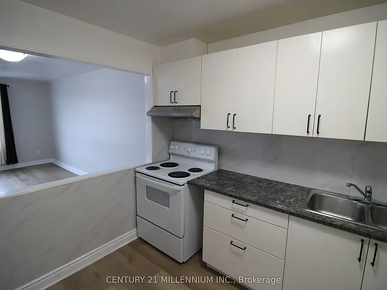 2991 Islington Ave #UPPER — Photo 15