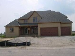 16364 Barton St, Overland Park, KS 66062