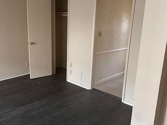 3rd image of 3007 W 5th St APT 6