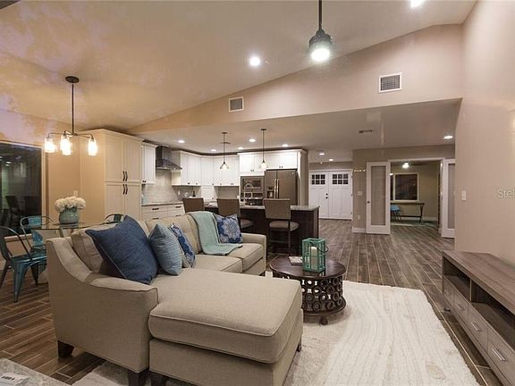 4th image of 235 S Garden Cir