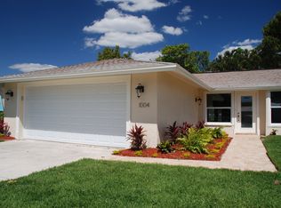 1004 Bluebird St, Naples, FL 34104