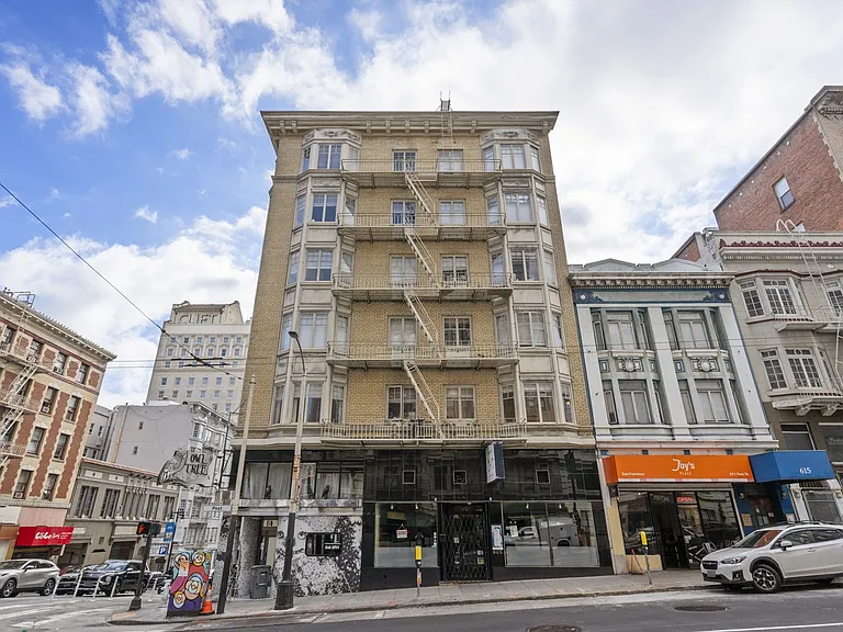 The Langham Apartments — Photo 31