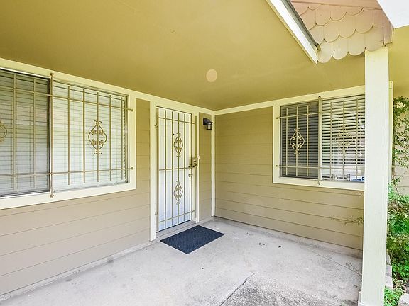4th image of 3723 Varla Ln