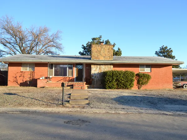 820 Washington Ave, Mountain View, OK 73062
