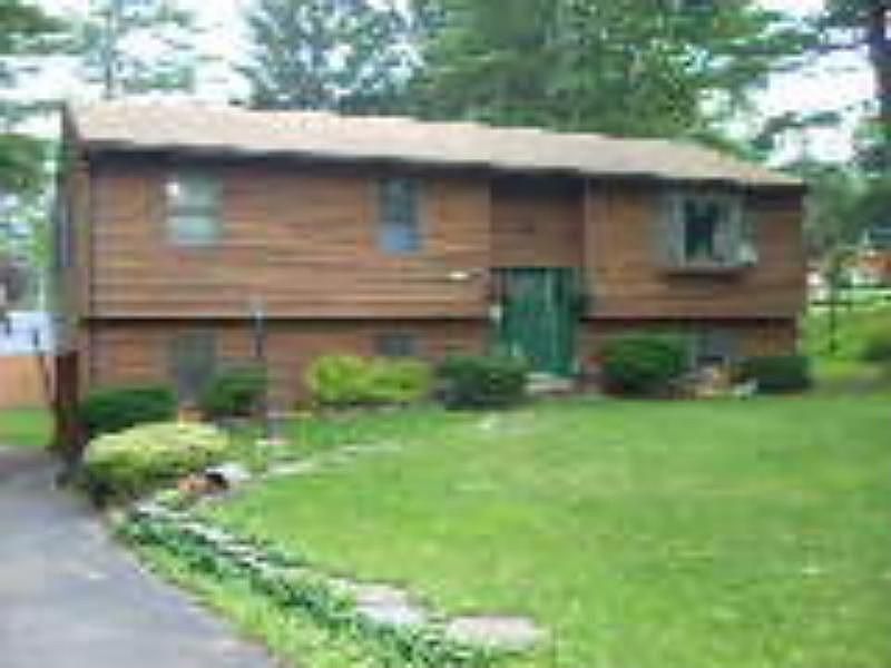 2nd image of 25 Victory Rd